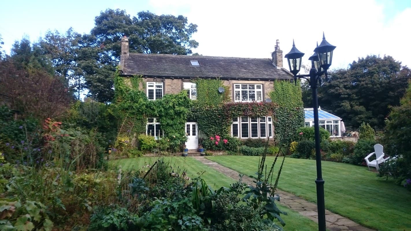 Accommodation at Old Gardener's Lodge in holme valley