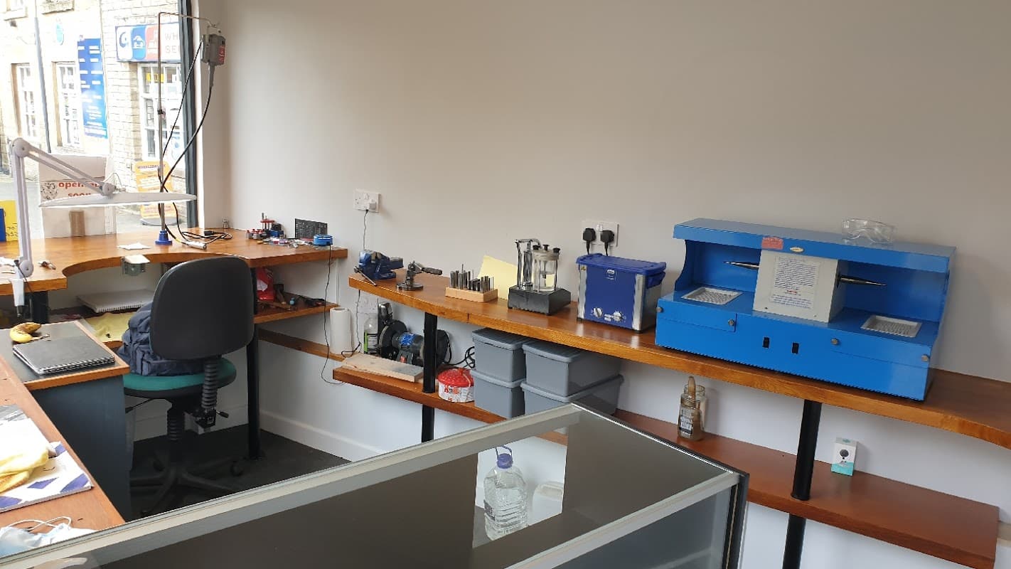 The Bench Jeweller - Jewellers in holme valley