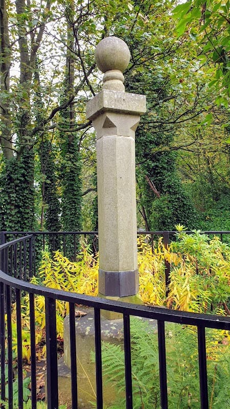 The Maythorne Cross - Historic Site in holme valley