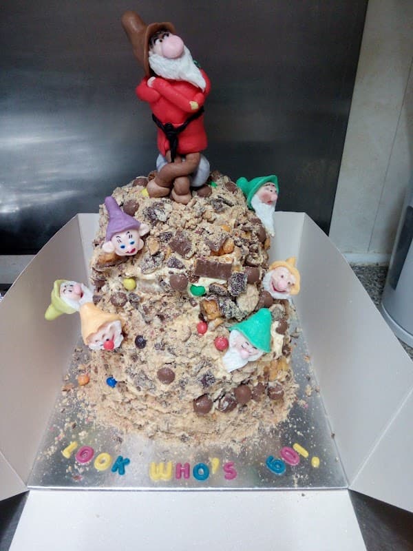 Nana Doris' Cake House - Bakers in hornsea