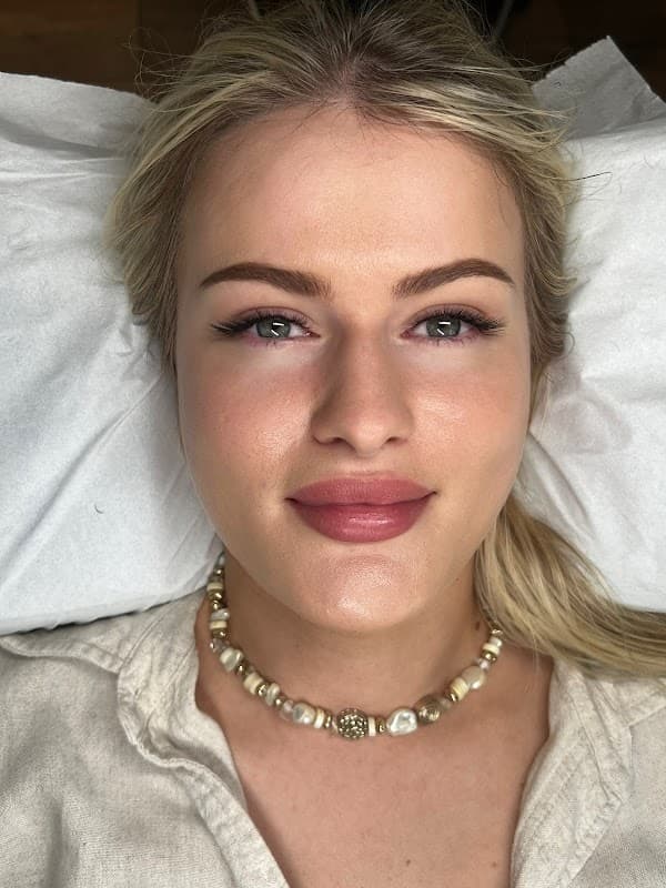 Brows & Lashes Co Leeds - Beauty Salons in horsforth