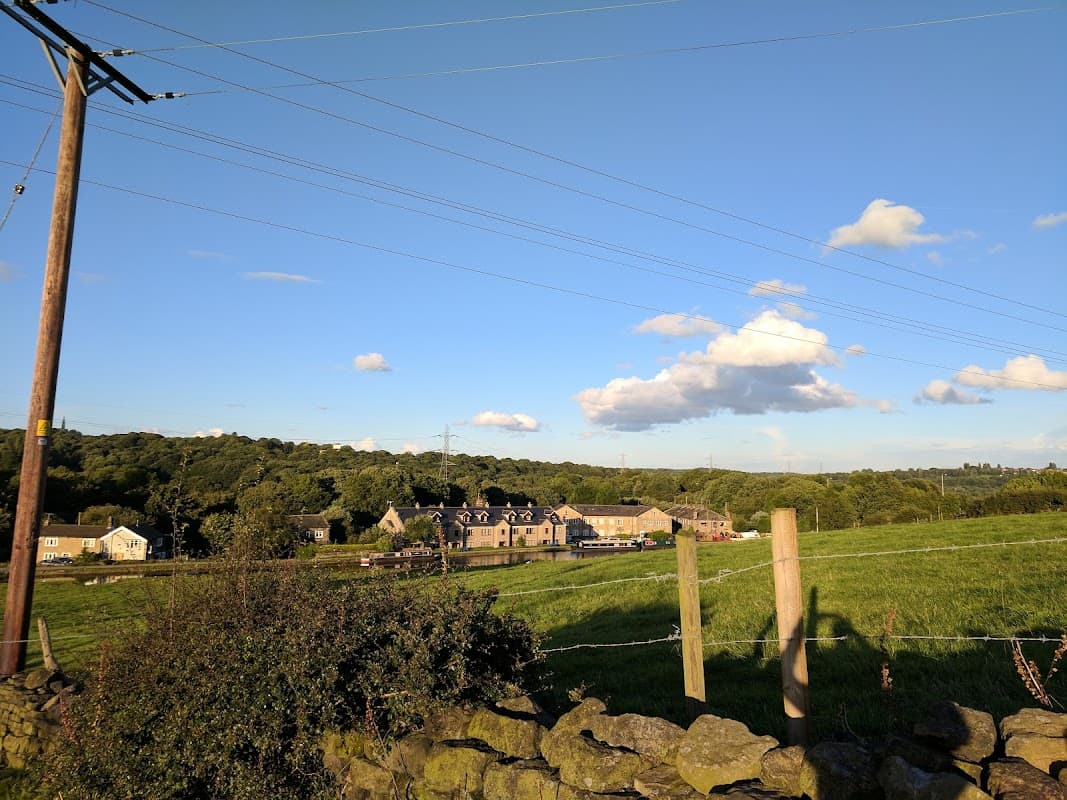 Bus Stop at Horsforth New Road Calverley Bridge - Bus Stops in horsforth