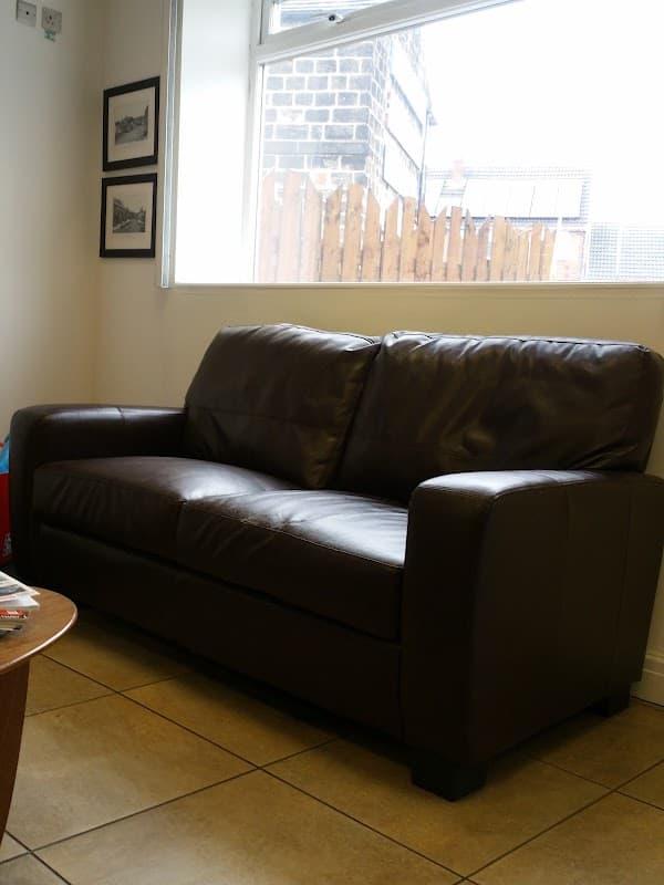 Simon Green Motor Engineers - Garages in horsforth