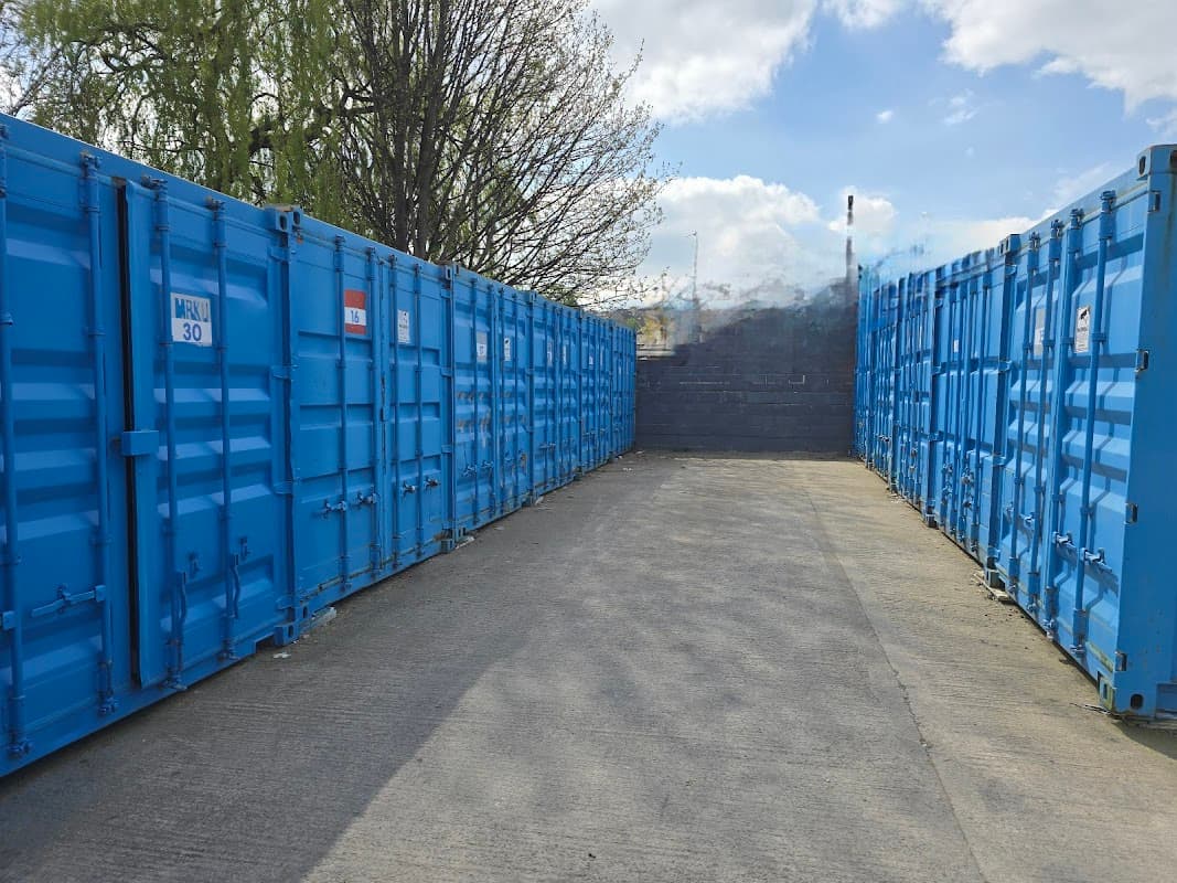 Aurora self storage - Self Storage in huddersfield