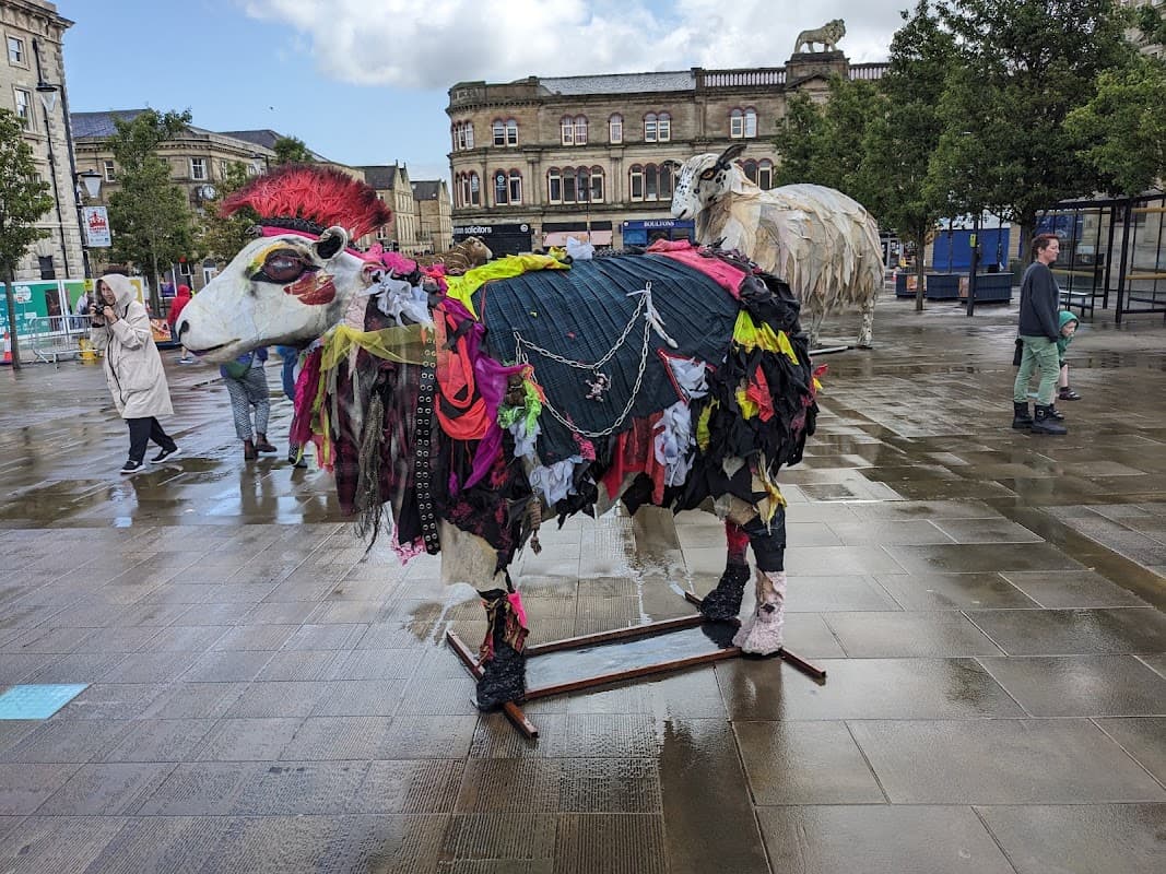 Bus Stop at St. George's Square (stop S3) - Bus Stops in huddersfield