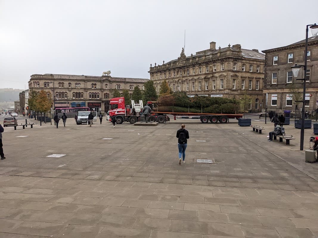 Bus Stop at St. George's Square (stop S4) - Bus Stops in huddersfield