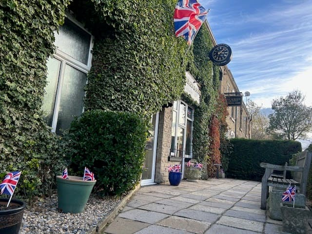 D.J. Screen & Sons - Funeral Directors in huddersfield