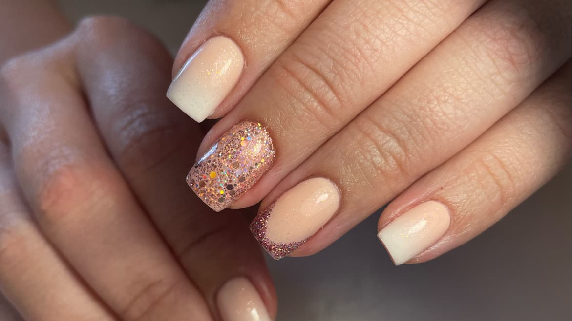 E-Nails - Nail Salons in huddersfield