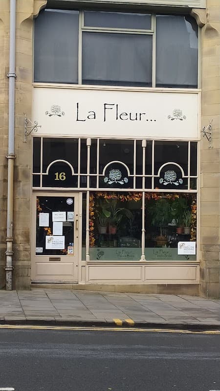 La Fleur Floral & Bridal - Florists in huddersfield