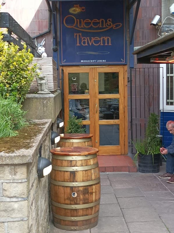 Food & drink at Queens Tavern in huddersfield