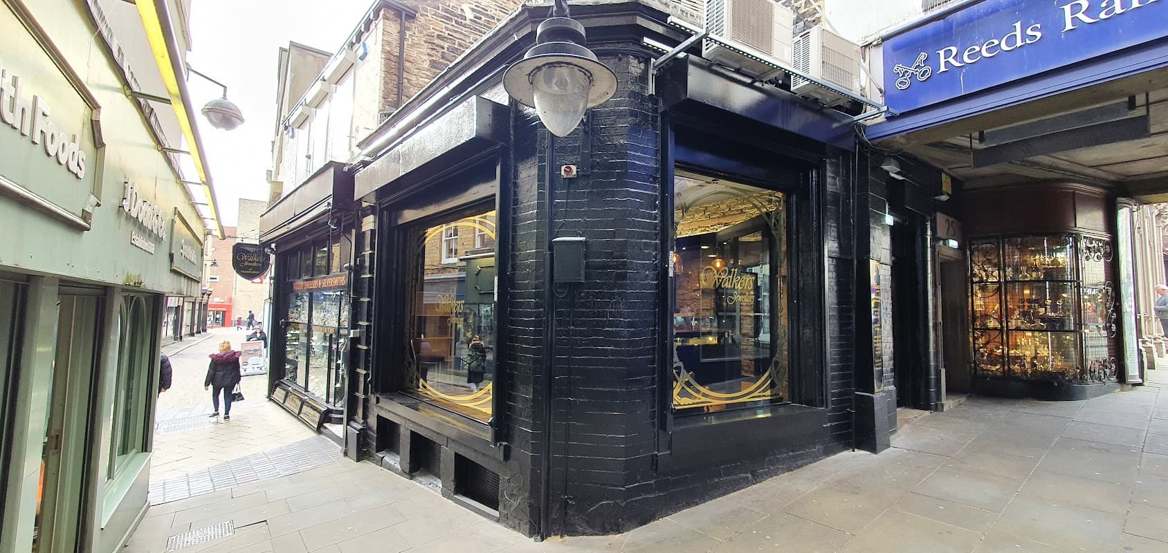 Walkers Jewellers - Jewellers in huddersfield