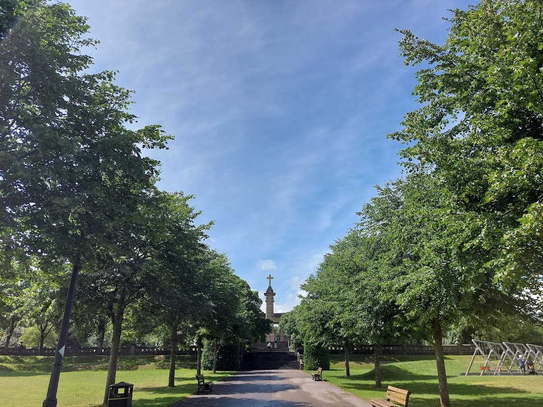 War memorial - War Memorials in huddersfield