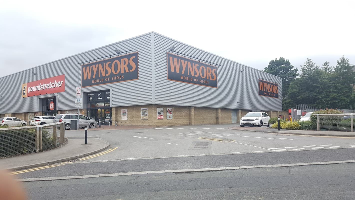 Wynsors - Shoe Shops in huddersfield