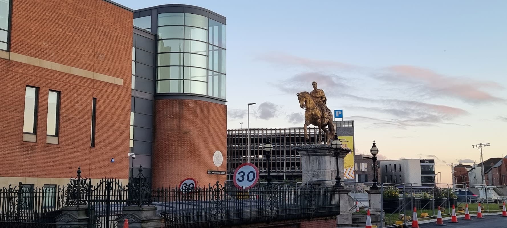 Kingston-upon-Hull & Holderness Magistrates' Court - Public Buildings in hull