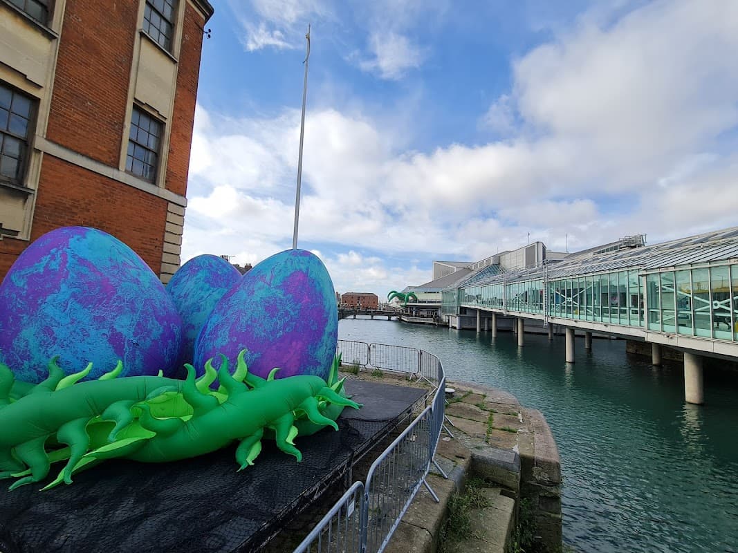 Monument Bridge - Monuments in hull