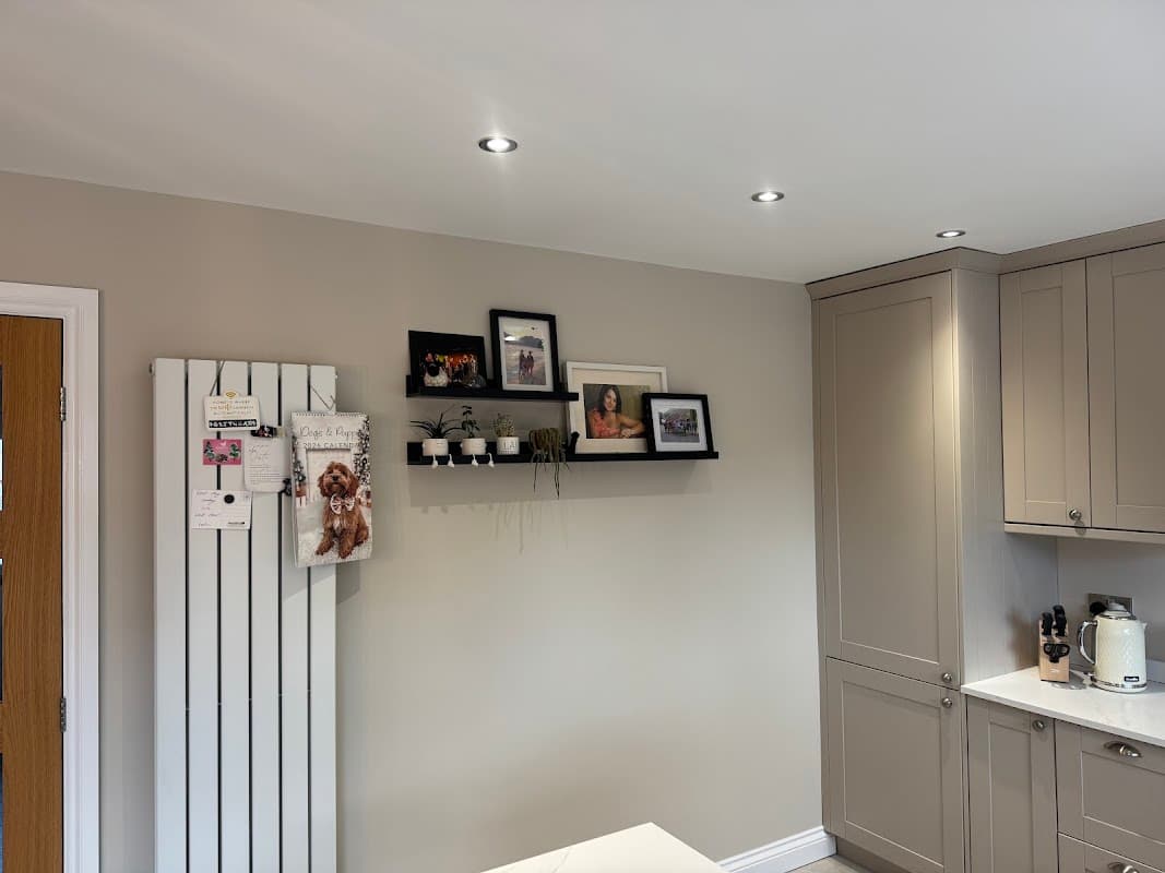 Simons Painting and decorating Hull - Painters & Decorators in hull