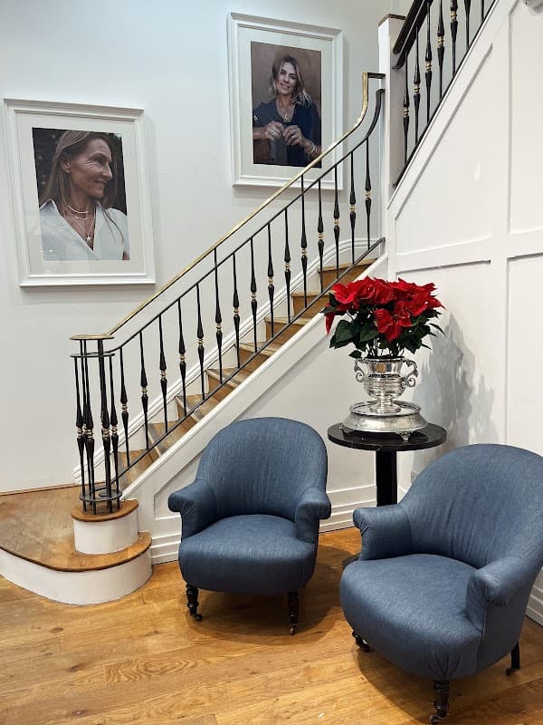 Daniella Draper Leeds - Jewellers in hunslet