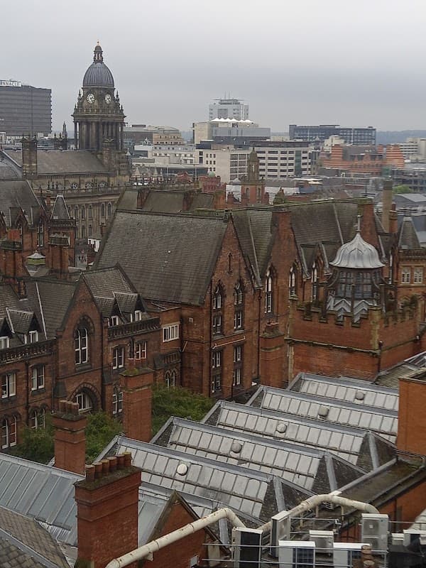 Martin Wing - Hospitals in hunslet