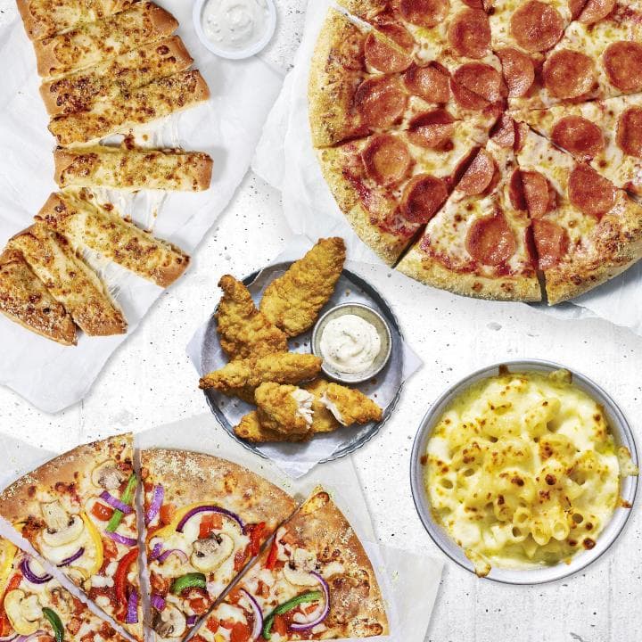 Dining at Pizza Hut in hunslet