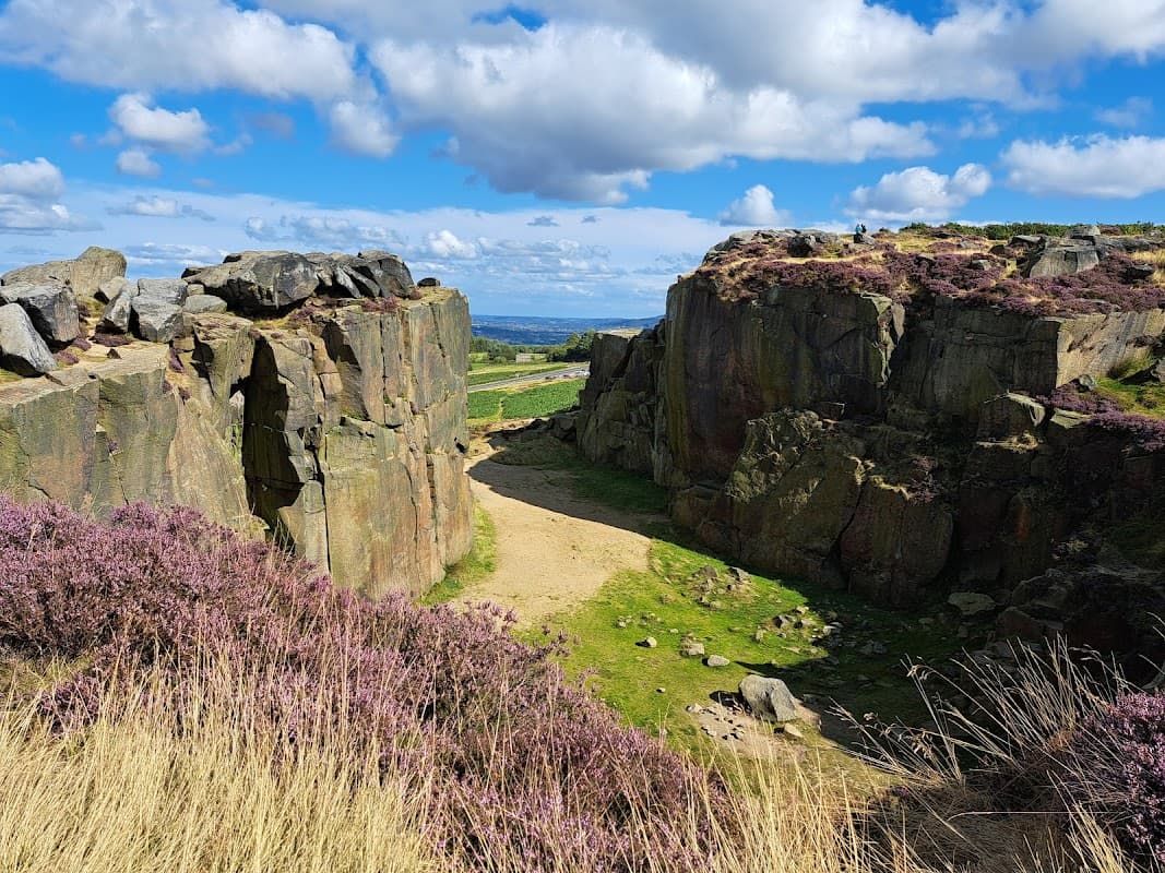 Ilkley Moor Cow & Calf Rocks - Historic Site in ilkley