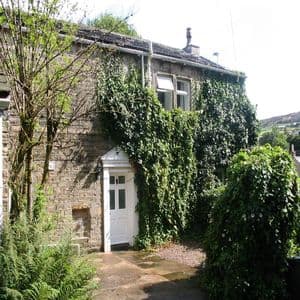 Accommodation at Ivy Cottage in holmbridge