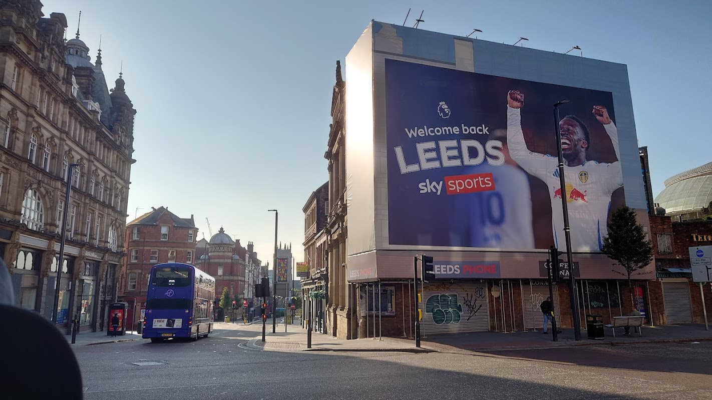 Cafe COFFEE LONA in knowsthorpe