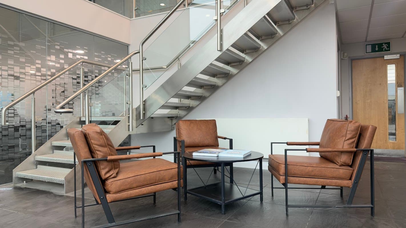 Insta Cars - Car Dealers in knowsthorpe