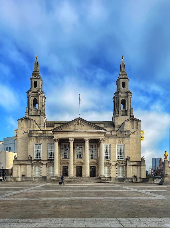Civic Hall - Public Buildings in leeds
