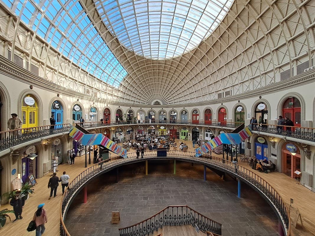 Cole's Gallery - Gallery in leeds