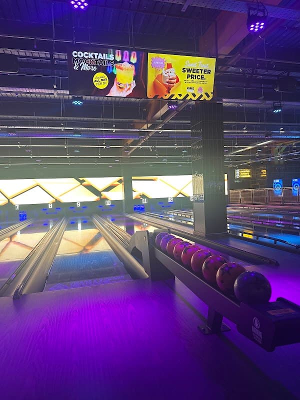 King Pins - Bowling in leeds