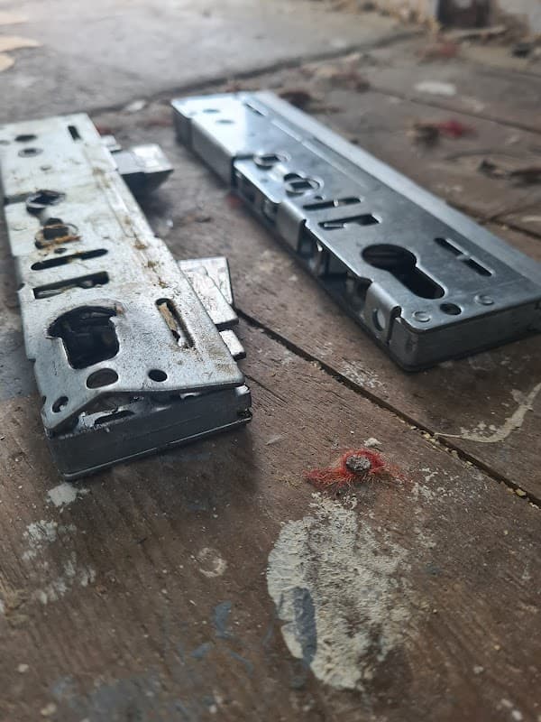 Locksmith Leeds MobileLS Ltd - Locksmiths in leeds