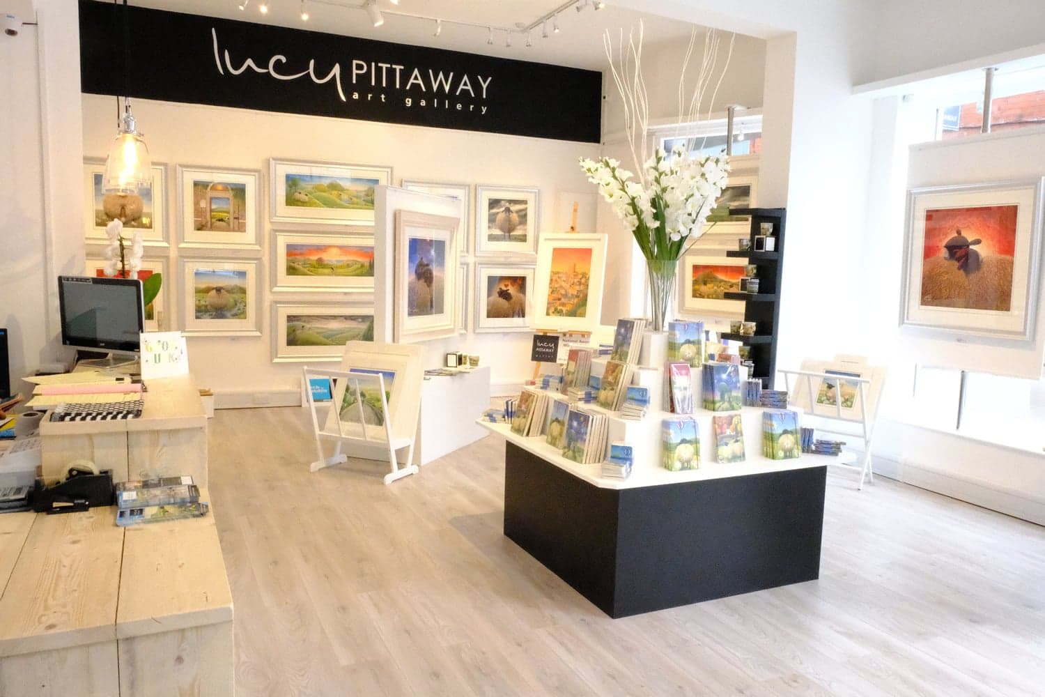 Lucy Pittaway Fine Artist - Museum in catterick bridge