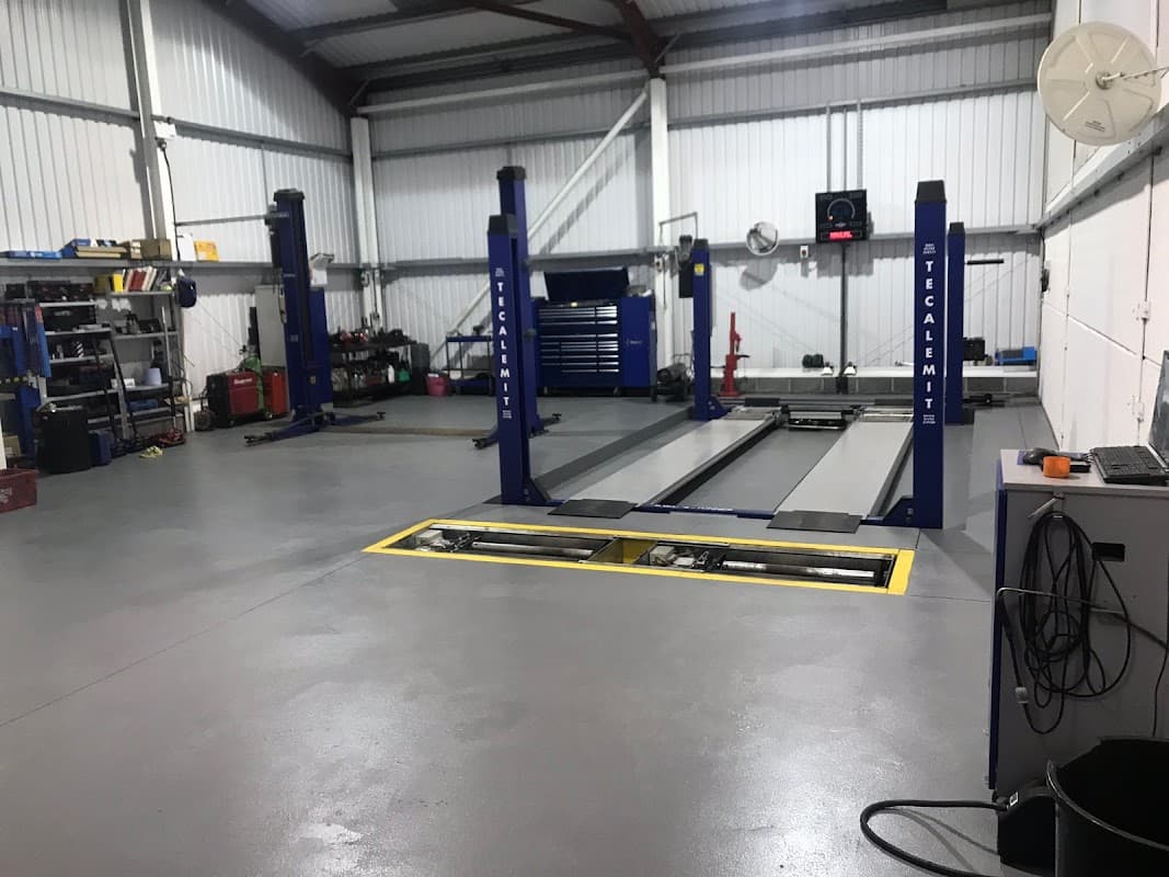 Gary Tooby Service & Repairs - Garages in malton