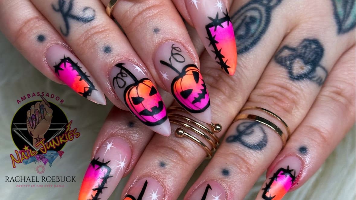 Pretty in the city nails - Nail Salons in manor