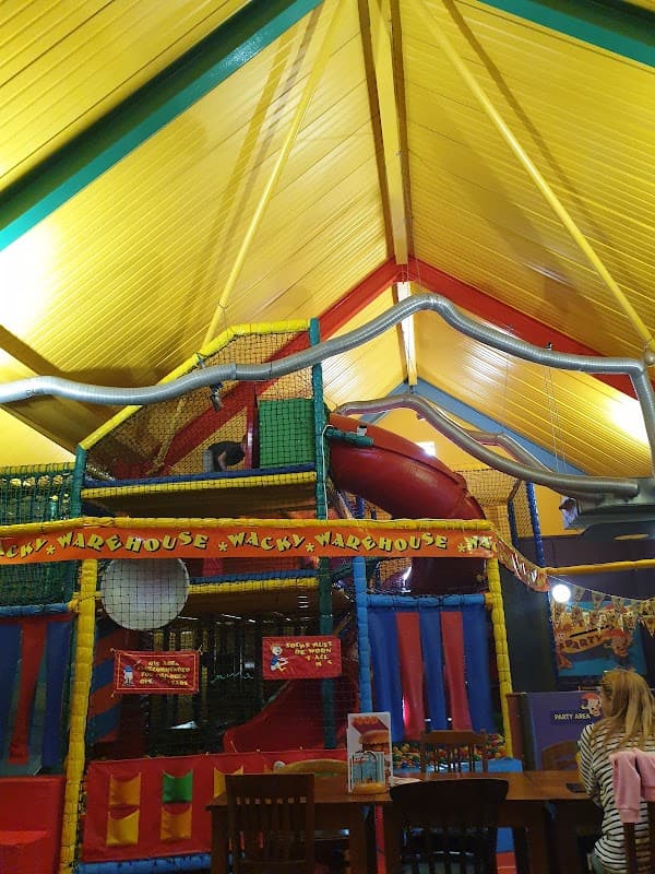 Wheatlands Farm Wacky Warehouse - Entertainment in marske