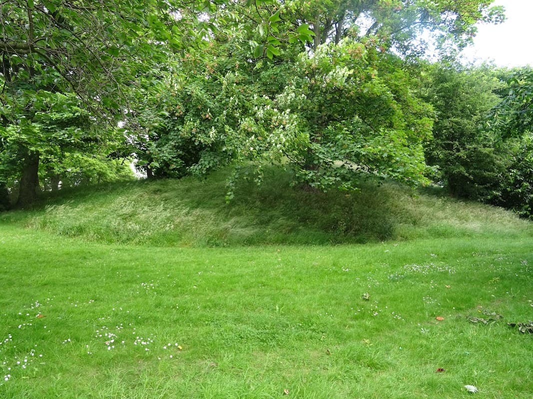 Castle Hill. Mexborough - Castles in mexborough