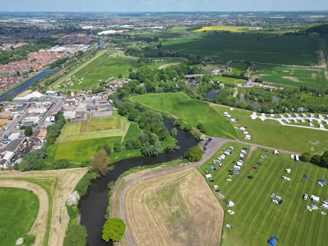 Hooton Lodge Farm - Campsite in mexborough