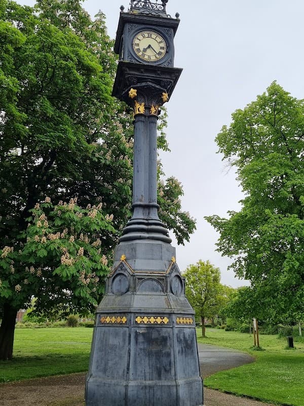 Memorial Clock - Monuments in middlesbrough