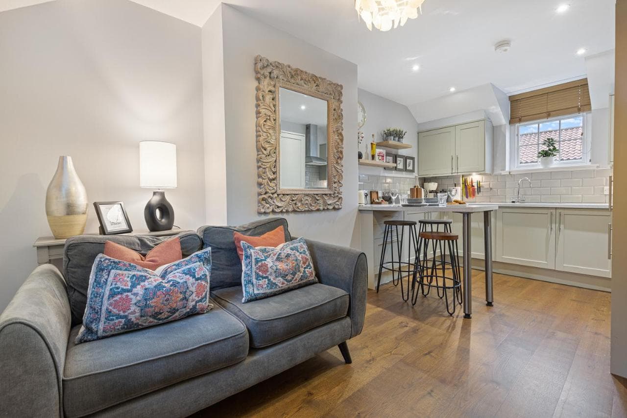 Accommodation at No 3 - Lime Tree Cottage - Pass the Keys in middlethorpe