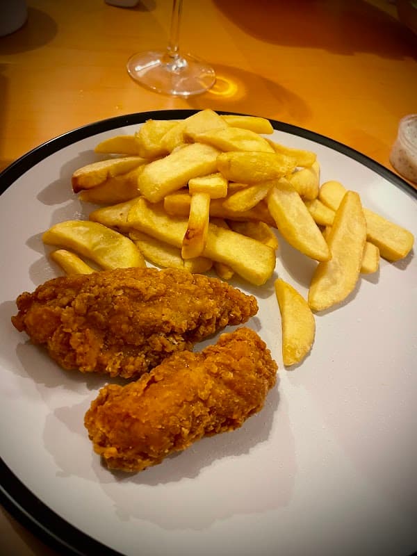 Hennie Penny's Chicken - Takeaway in mirfield