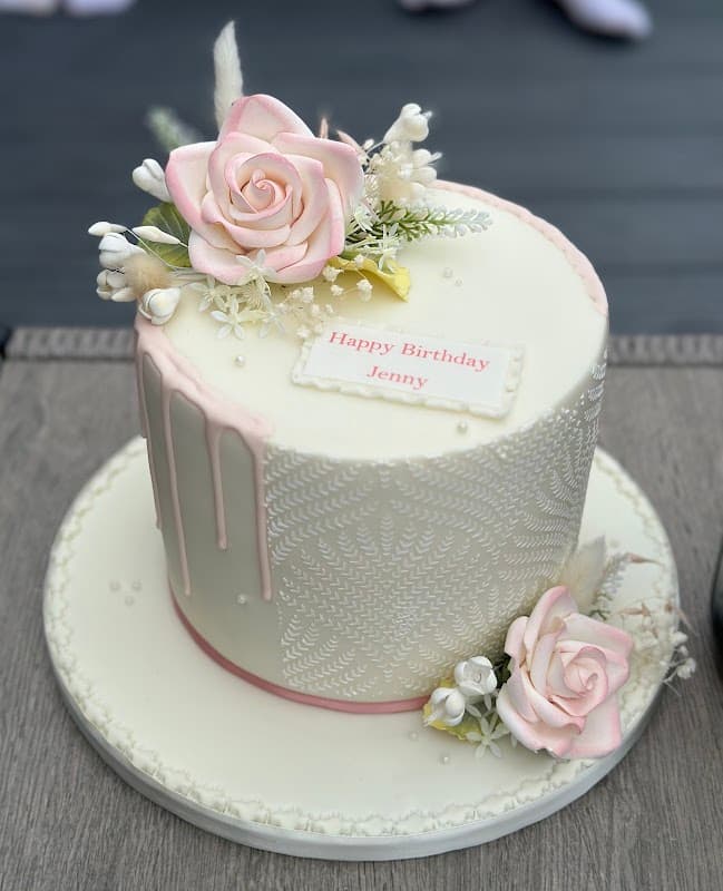 Sara's Celebration Cakes - Bakers in mirfield