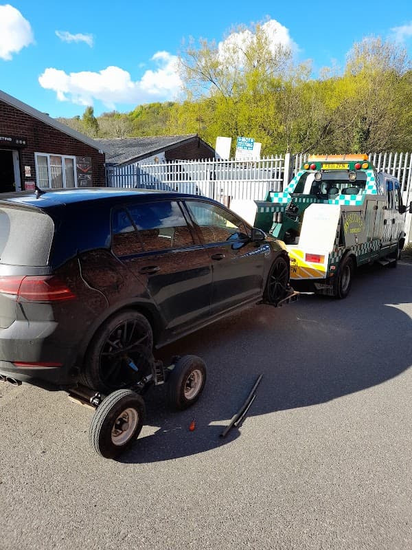 Meanwood Garage Ltd - Garages in moortown