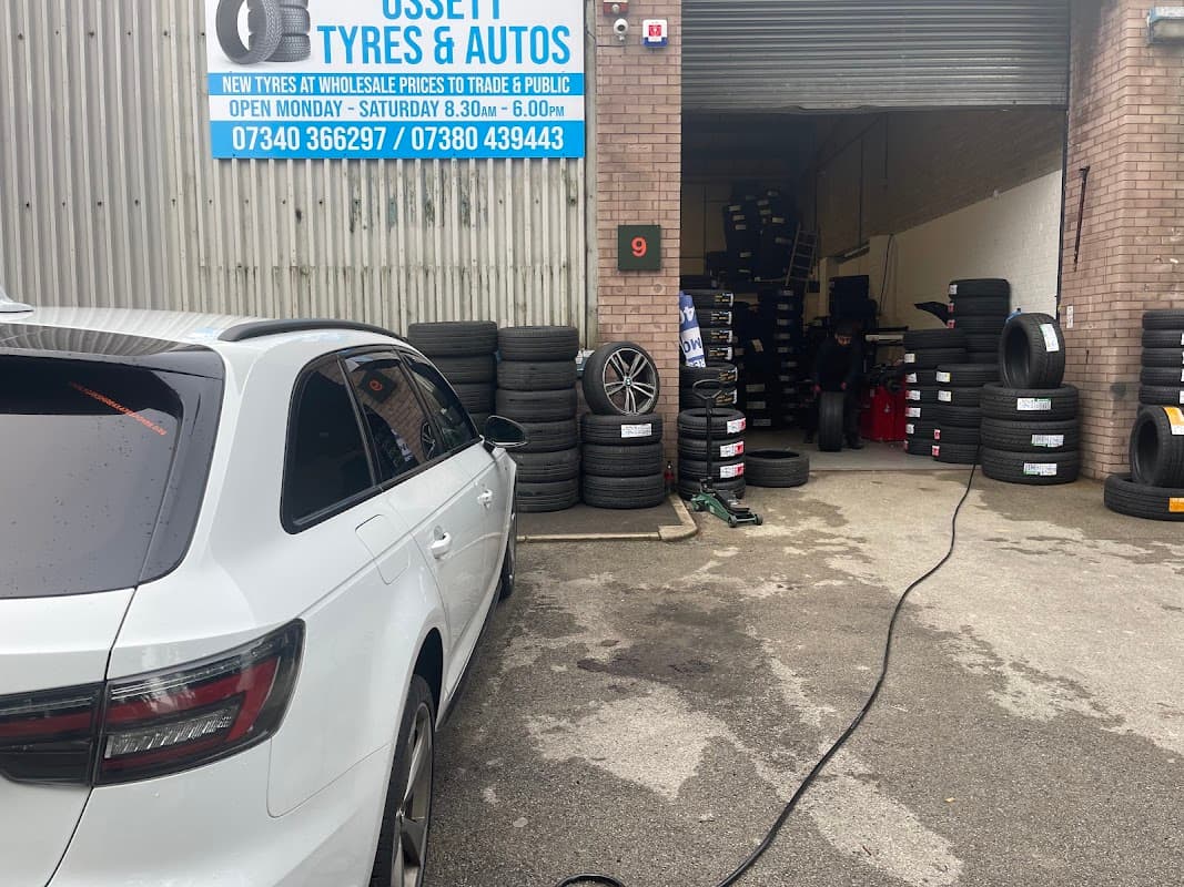 Bus Stop at Neepsend Lane/Hillfoot Road - Bus Stops in neepsend