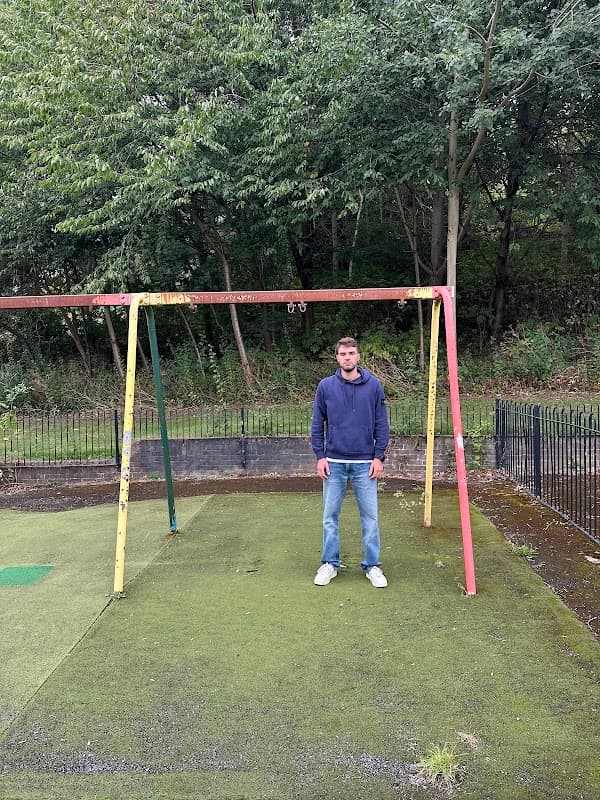 Denholme Close Recreation Ground - Park in neepsend