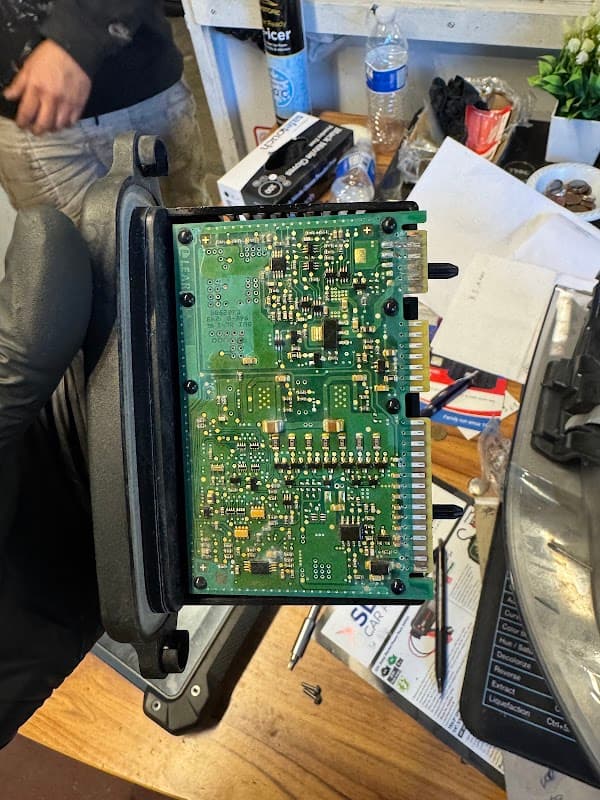 KJ Auto Electrician - Garages in neepsend