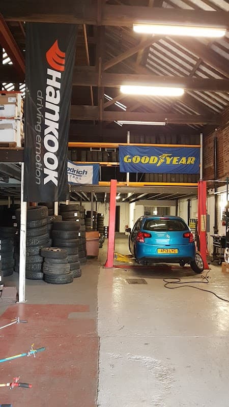 Tyre Hub Normanton Ltd - Tyre Shops in normanton