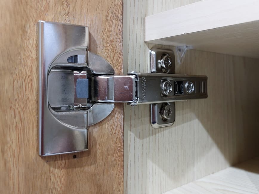 Trade-Hinges - Ironmongers in ossett