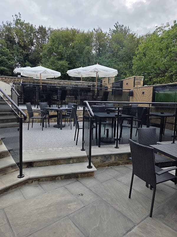 Food & drink at Cross Pipes Tavern & Rooms in otley