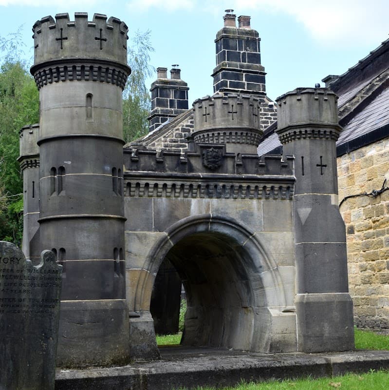 The Navvies Memorial - Monuments in otley