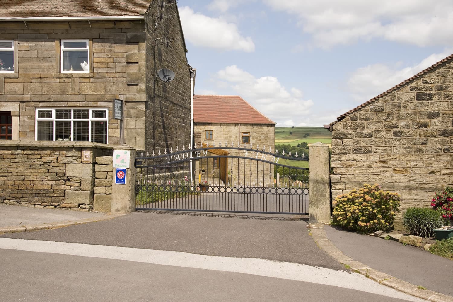 Accommodation at Padley Farm Bed and Breakfast in oughtibridge